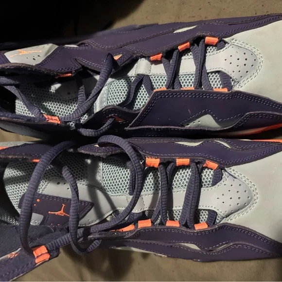 Jordan Purple and Orange Sneakers with Dynamic Design - Picture 2 of 6